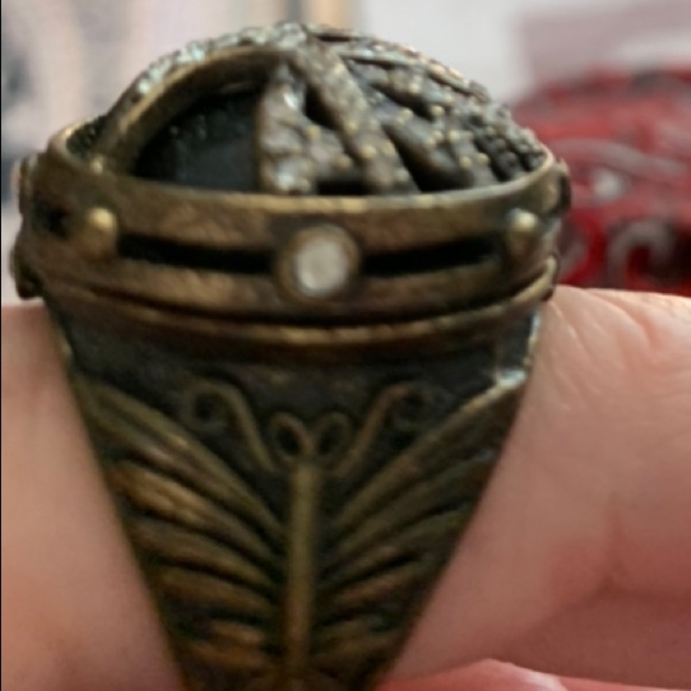 Ring - Picture 2 of 4